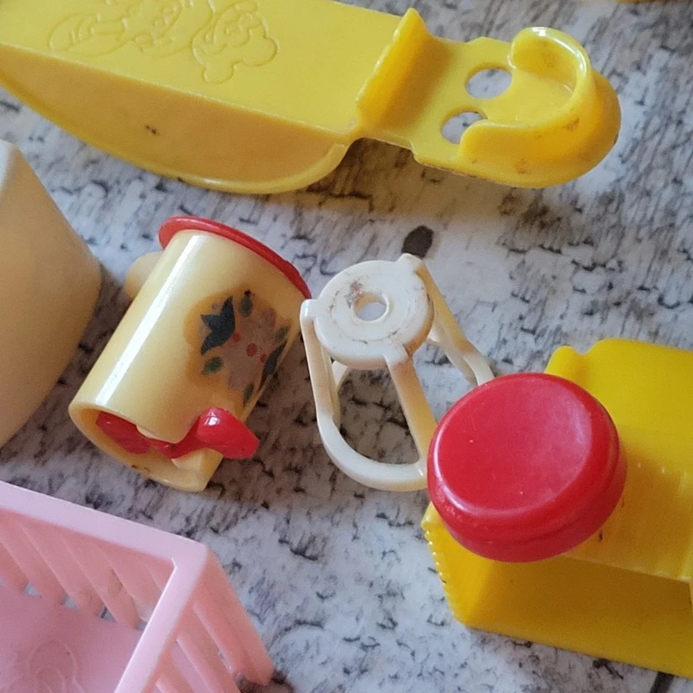 VTG Marx Toys Plastic Dollhouse Furniture & Accessories -Huge 50+ Piece Lot READ